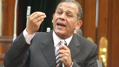 السادات يطالب «العليا للانتخابات» ببيان مدى قانونية حملة «علشان تبنيها»