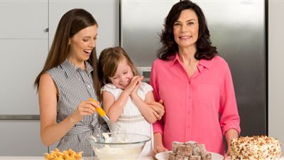 بالصور.. سبعينية بمظهر شبابي والسبب التوقف عن السكر لمدة 28 عاما