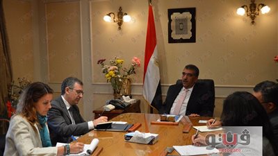 وزير قطاع الأعمال يستقبل وفدًا من البنك الأوروبي لإعادة الإعمار والتنمية