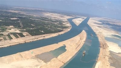 مسئول بالمنطقة الاقتصادية لقناة السويس يزور ميناء العريش