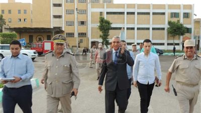 مدير أمن المنيا يشدد على توسيع دوائر الاشتباه في أماكن الحراسة
