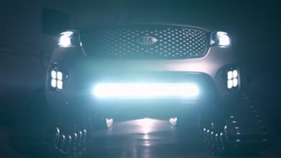 بالفيديو.. كيا تنتج سيارات بزلاجات للشتاء