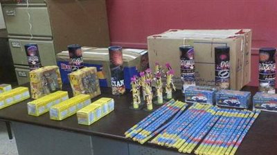 ضبط 306 آلاف صاروخ ألعاب نارية في القاهرة والغربية