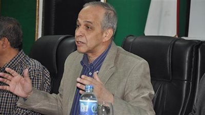 محافظ القليوبية يشكل لجنة للمرور على شون وصوامع القمح