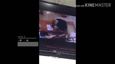 لحظة سطو مسلح على سوبر ماركت بالرياض (فيديو)