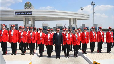 أسبوع رئاسي حافل.. السيسي يفتتح محاور النيل.. يهنئ الشعب ببداية العامين الهجري والقبطي.. يكلف الحكومة ببدء «التأمين الصحي الشامل».. إنهاء النزاعات الضريبية.. وزيادة عائدات القناة من العملات 