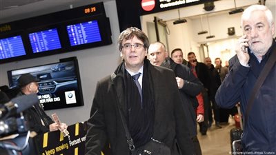 رئيس إقليم كتالونيا المقال يصل إلى الدنمارك دون اعتقاله