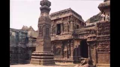 بالفيديو والصور.. مدينة إرم المفقودة تثير الجدل بين المؤرخين.. ابن اسحاق: سكن أهلها في بيوت ذات أعمدة عظيمة.. العوفي: اشتهروا بطول القامة.. و«ناسا» تكتشف بلدة مطمورة في الرمال ما بين اليمن و