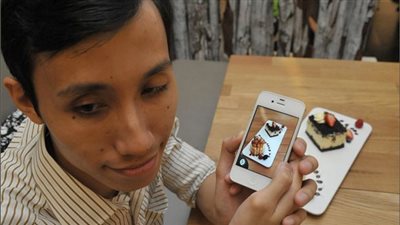 تطبيق جديد يساعد ضعاف البصر على متابعة هواتفهم