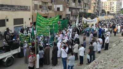 «آل البيت» في وجدان المصريين.. 8 احتفالات رئيسية للصوفية كل عام.. «الحسين» في المقدمة.. مريدو السيدة زينب ينتشرون بالحي المسمى باسمها.. حشود مليونية سنويًا لـ«المرسي أبو العبا