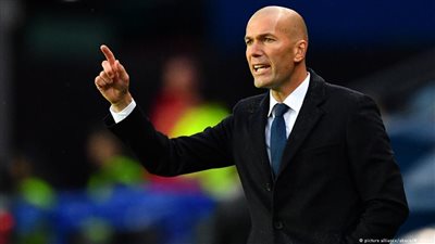 لينيكر يسخر من مدرب الريـال زيدان بسبب بنزيمة