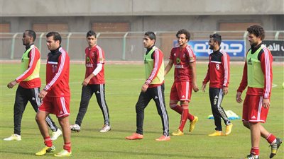 الأهلي يعدل موعد مباراة الشمس الودية
