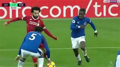 فيفا «يتغنى» بهدف محمد صلاح المرشح لجائزة بوشكاش