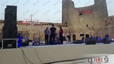 بدء توافد الجمهور على حفل افتتاح مهرجان القلعة للموسيقى ٢٠١٧