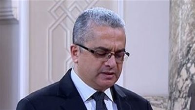 وزير البحث العلمي  يبدأ عمله قبل السابعة صباحا .. يؤكد: الدين في القلب ويزيل 