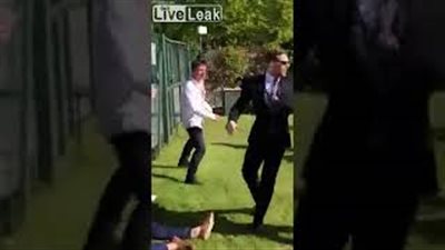 حفل زفاف يتحول إلى مشاجرة عنيفة بين المعازيم (فيديو)