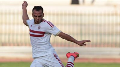 مدرب الاتحاد السكندري يطمئن على خالد قمر بعد تعرضه لحادث