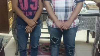 ضبط طالبين متهمين بحيازة مبالغ مالية مقلدة في الشرابية