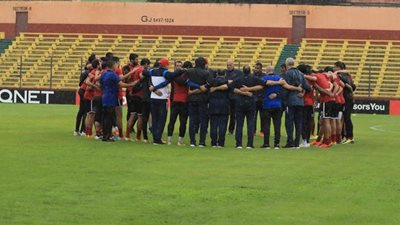 مران قوي للغائبين عن رحلة الأهلي إلى غينيا