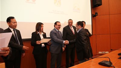 وزير الاتصالات يشهد تخريج الدفعة الأولى من مشروع التأهيل لسوق العمل