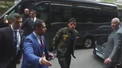 بالفيديو.. نيمار يصل مقر حفل الـ«فيفا» لجوائز «الأفضل» في 2017