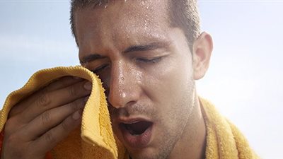 باحثة: العرق يسبب أمراض الروماتويد