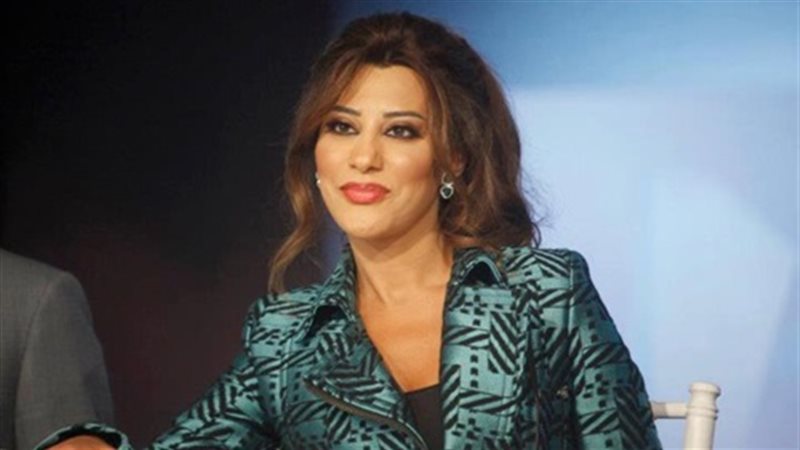 الفنانة نجوى كرم