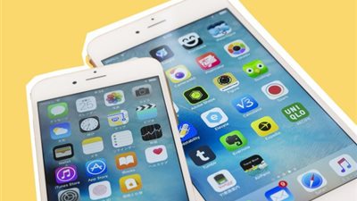 رجل يدعي اختراع «الآي فون» عام 1992 يطالب أبل بـ7.5 مليارات جنيه إسترليني