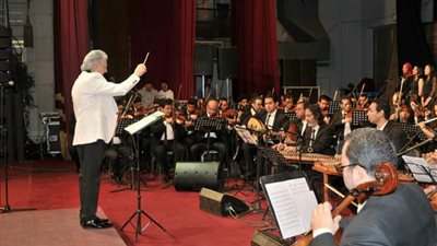 جامعة القاهرة تنظم حفل كورال أطفال للمايسترو سليم سحاب