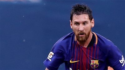 ميسي يصل لندن لحضور حفل الـ«فيفا»