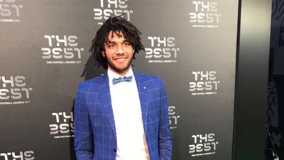 النني ينشر صورة له من حفل الـ«فيفا» في لندن