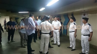 بالصور.. مساعد وزير الداخلية للنقل يتفقد محطات المترو