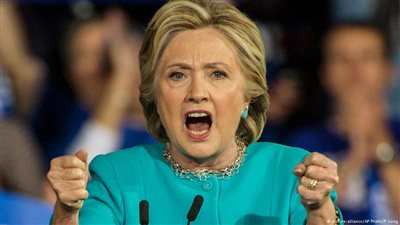 قبل يوم من الانتخابات.. كلينتون تتقدم على ترامب بأربع نقاط