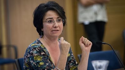 طرد النائبة العربية حنين زعبي من الكنيست