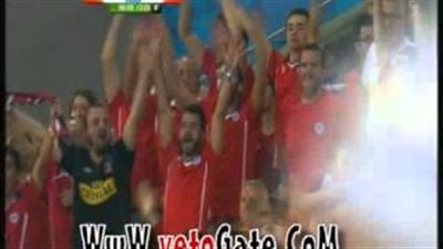 بالفيديو.. مشجعو تشيلي يرسلون رسالة الوداع لإسبانيا