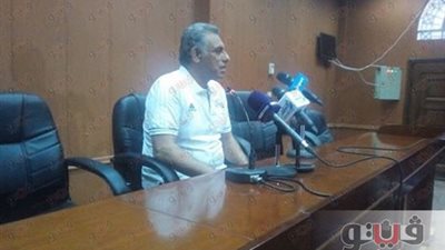 صدقي يلقي محاضرة ليلة المباراة للاعبي منتخب المحليين