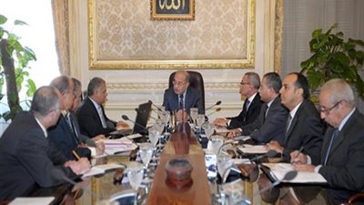 المالية والبترول تتعاقدان مع بنوك عالمية لتأمين ارتفاع أسعار الوقود