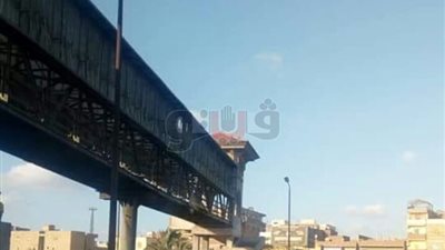 أهالي العامرية يطالبون بترميم كوبري مشاة مجمع المدارس (صور)