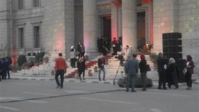 بالصور.. توافد العشرات إلى الملتقى الدولي لفنون ذوي القدرات الخاصة