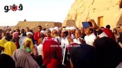 بالفيديو.. استعراضات نوبية أمام تمثال رمسيس الثانى بأبوسمبل