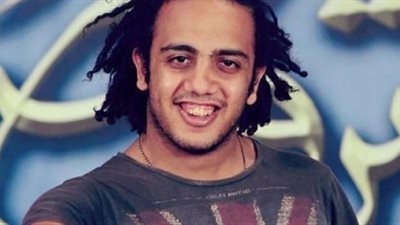 أوس أوس ينشر صورة مع والده المتوفى: «يارب أجيلك في أسرع وقت»