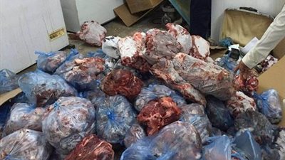 ضبط 245 كيلو لحوم ودواجن منتهية الصلاحية بمركزي الزقازيق وبلبيس