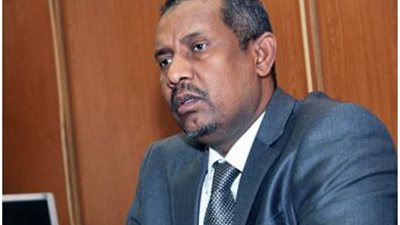 رئيس البرلمان السوداني يطالب السفير الأمريكي بفتح قنوات اتصال مع واشنطن