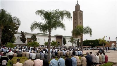 «العدل والإحسان» تتهم إخوان المغرب بمنع الاعتكاف في المساجد