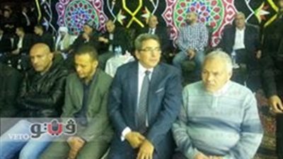 محمود سعد وحمزة وإسحاق يصلون عزاء والدة حسين عبد الغني