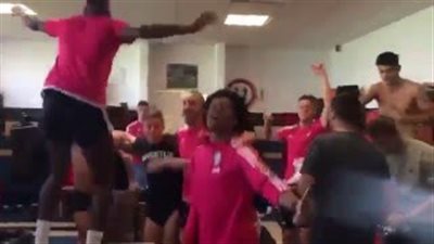 بالفيديو.. لاعبو يوفنتوس يحتفلون بالتتويج بلقب الدوري الإيطالي