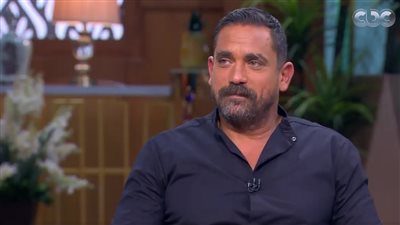 أمير كرارة يكشف قصة زواجه: عروستي شافتني قالتلي هجوزك والله (فيديو)