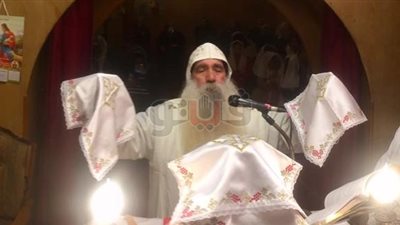 الأنبا بيمن: شحاذو إثيوبيا يخصصون يومًا لبناء سد النهضة