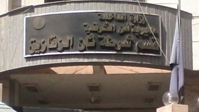 عشرات المعلمين يحررون محضرًا ضد اللجنة النقابية بالشرقية لغلقها أبواب النقابة بالجنازير