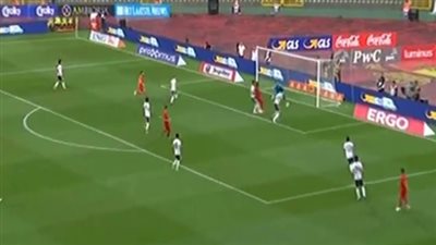 «لوكاكو» يهدر فرصة الهدف الأول أمام شباك المنتخب (فيديو)